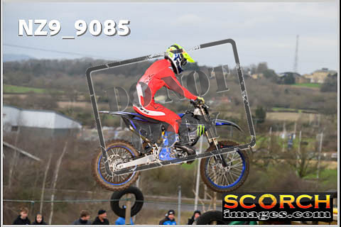 Experts-078