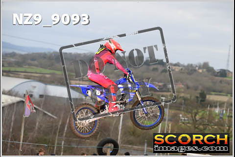 Experts-084
