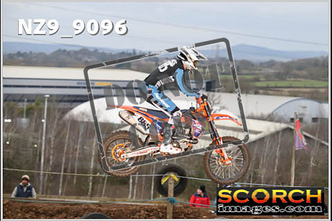 Experts-087