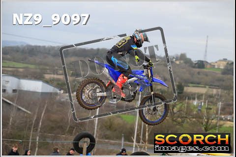 Experts-088