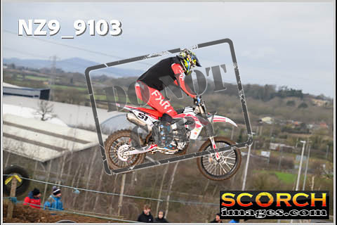 Experts-094