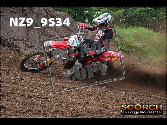 Experts-056