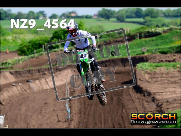 Experts-070