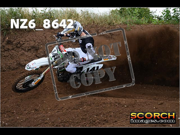 Experts-053