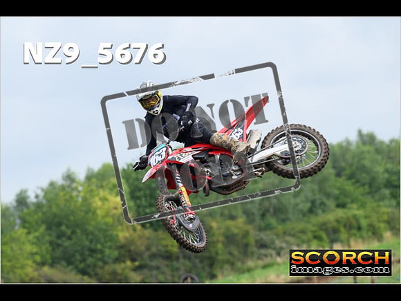 Experts-078