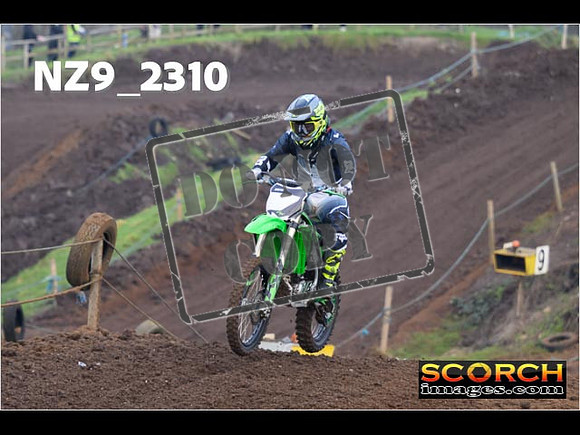 IntersGreenOrange-024