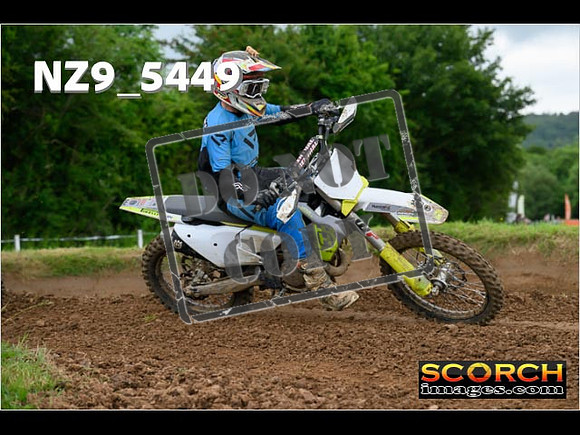 Experts-380