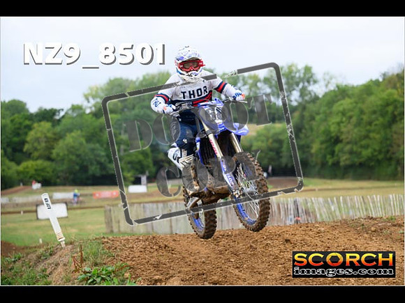 Experts-050