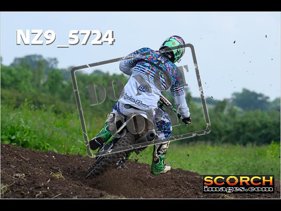 Inters-089
