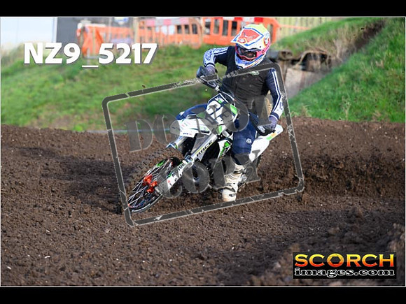 Experts-082
