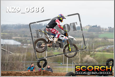 Experts-027