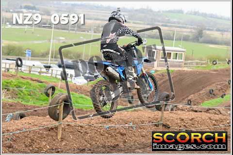 Experts-032