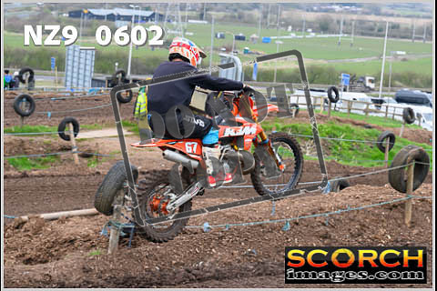 Experts-043