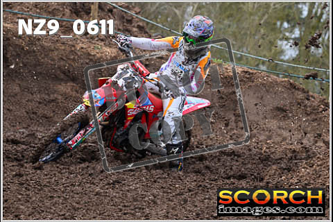 Experts-052