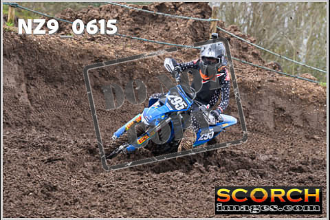 Experts-056