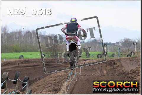 Experts-059