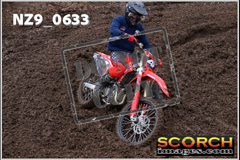 Experts-074