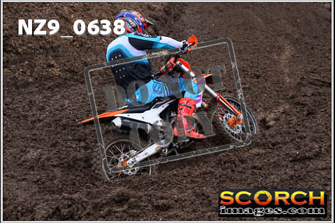Experts-079