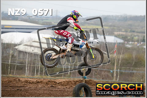 Experts-012