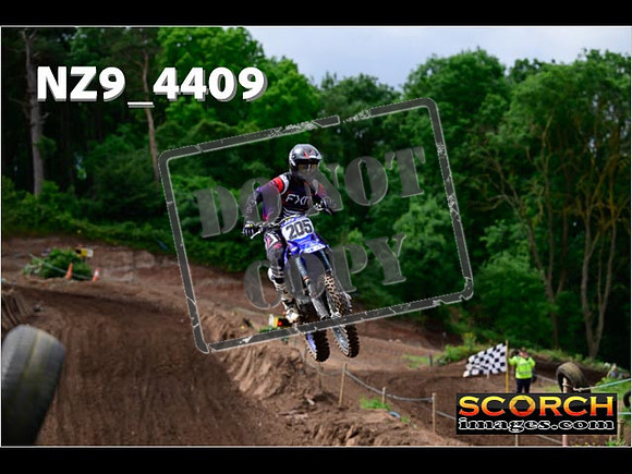 Experts-079