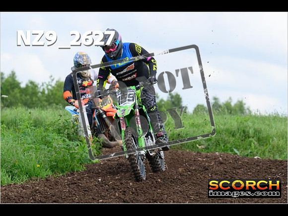 Experts-075