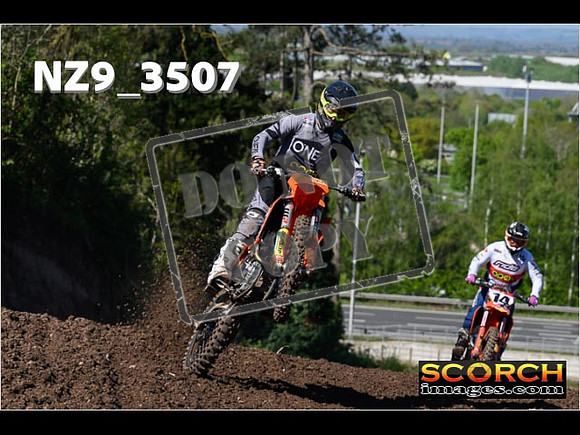 Experts-112