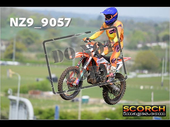 Experts-105