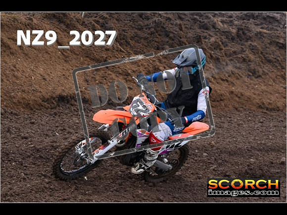 Experts-088