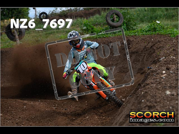 Experts-077