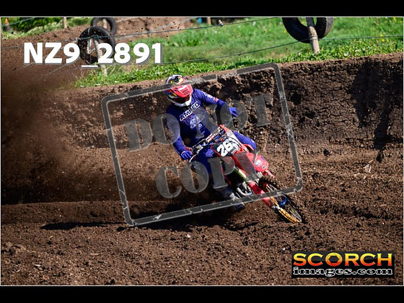 Experts-064