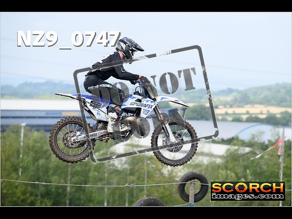 Experts-105