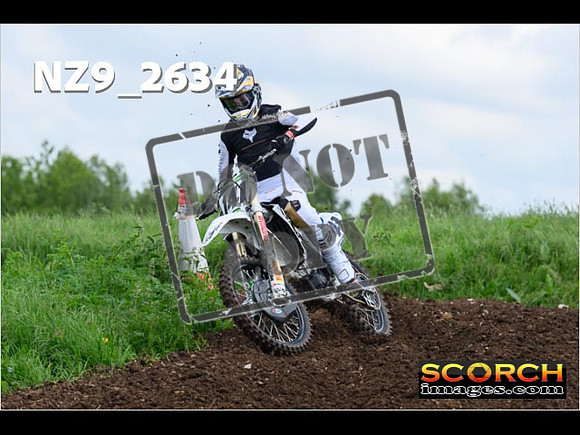Experts-082