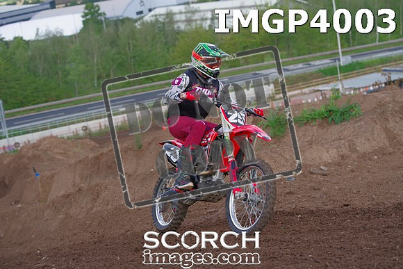 IMGP4003