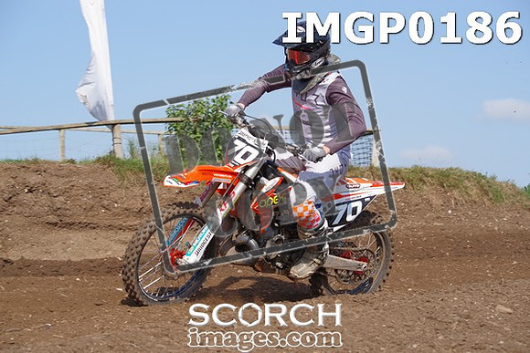 IMGP0186
