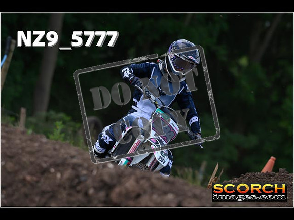 Experts-034