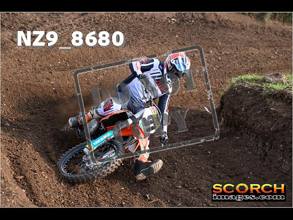 Experts-086