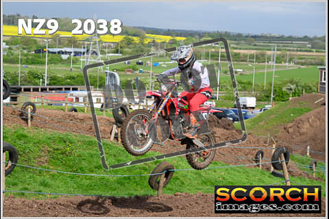 Experts-069