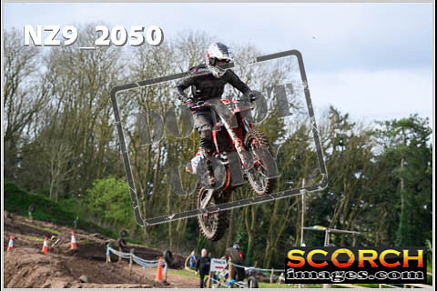 Experts-080