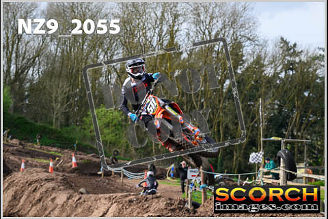 Experts-084