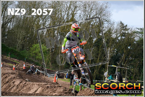Experts-086