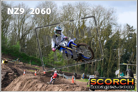 Experts-089