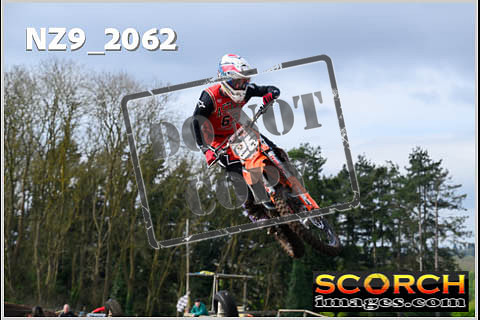 Experts-091