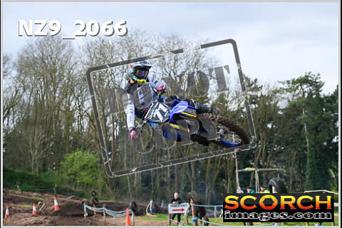 Experts-095