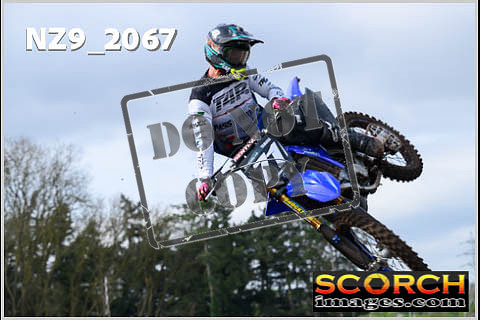 Experts-096
