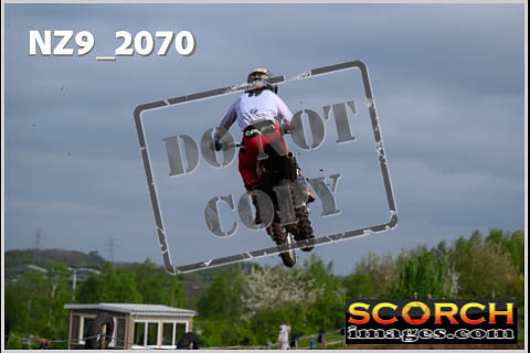 Experts-099
