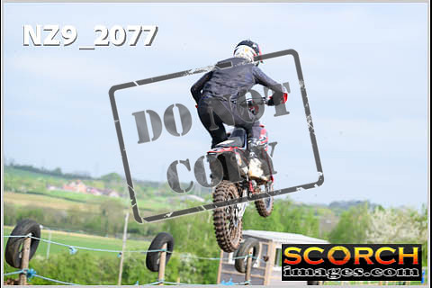 Experts-106