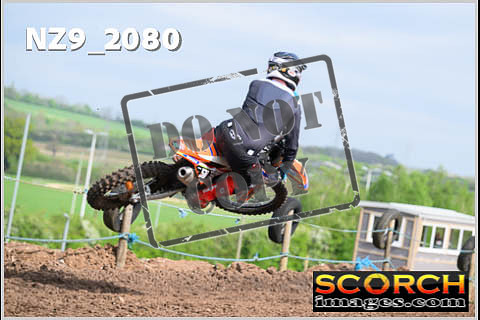 Experts-109