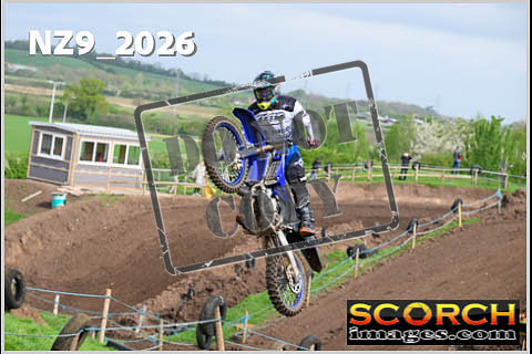 Experts-057