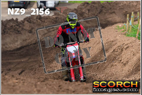 Inters-069
