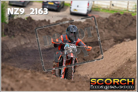 Inters-076